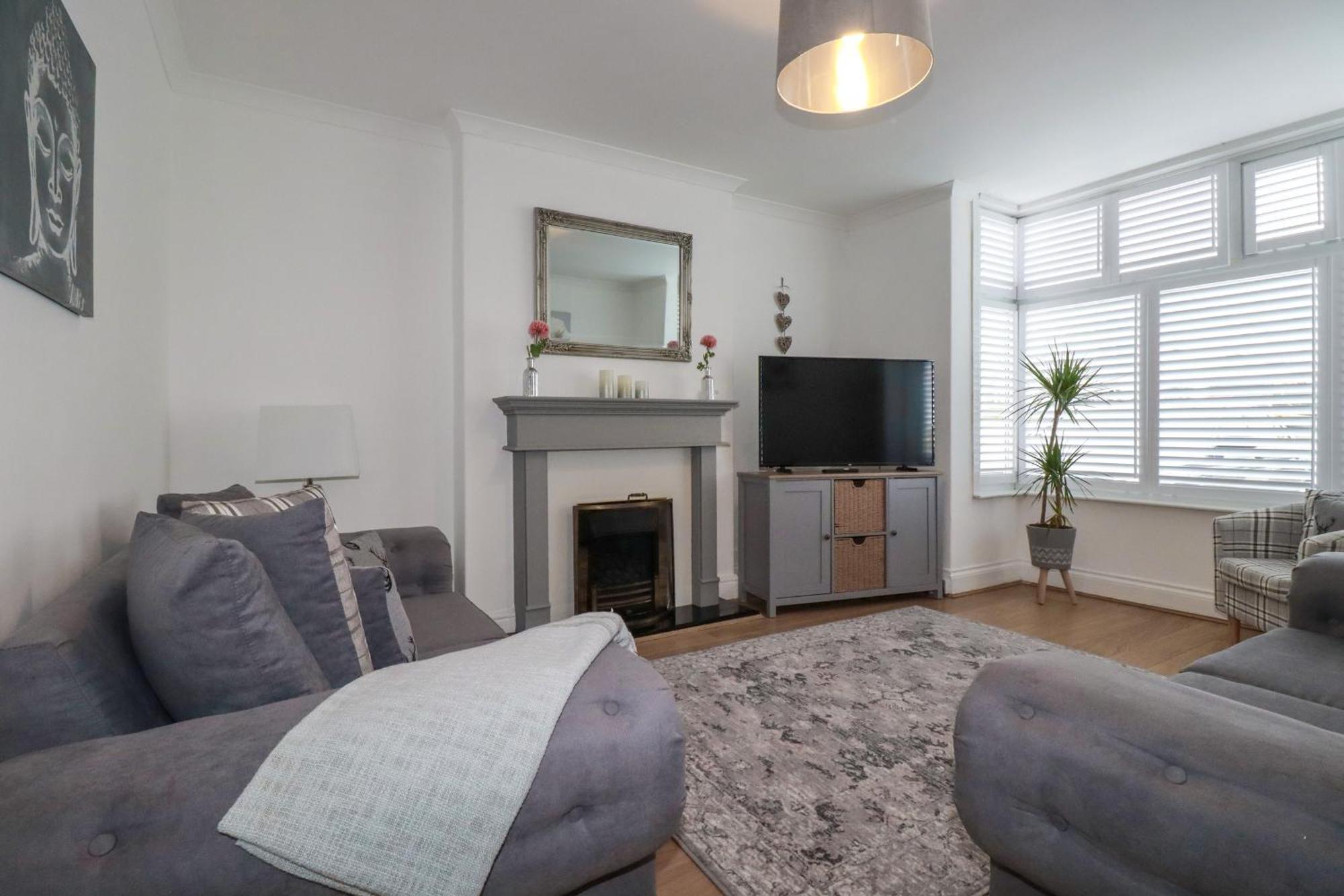 119 Henver Road *