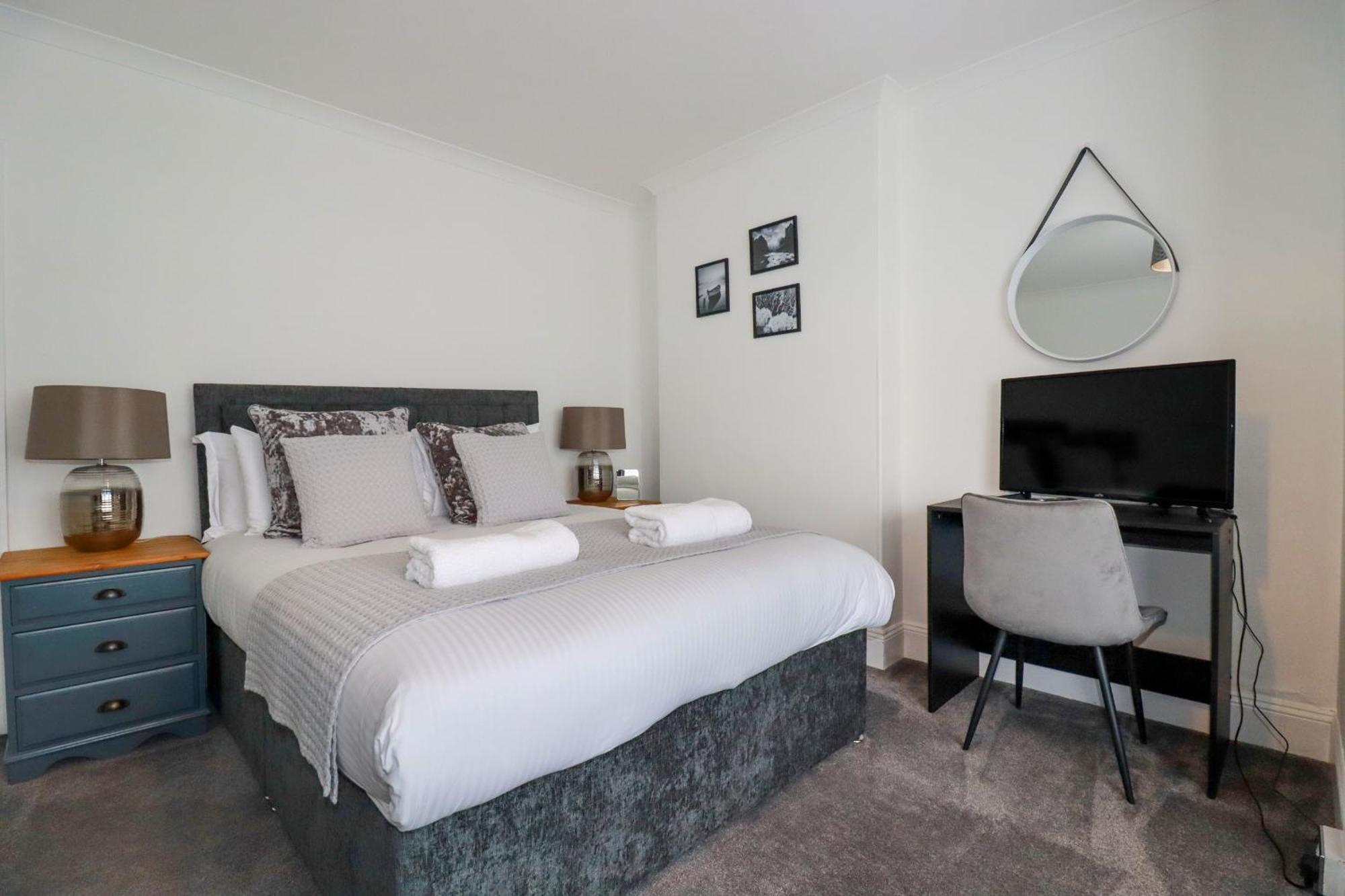 119 Henver Road *